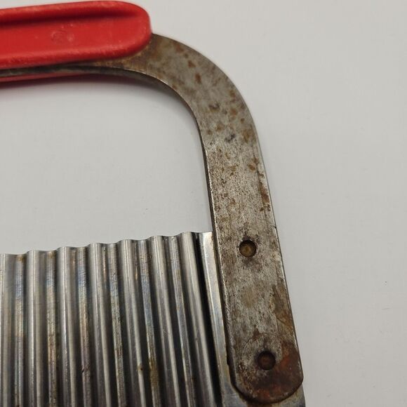 Vintage Huot Serrater & Meat Tenderizer Original Package Red Plastic Handle - Picture 9 of 16